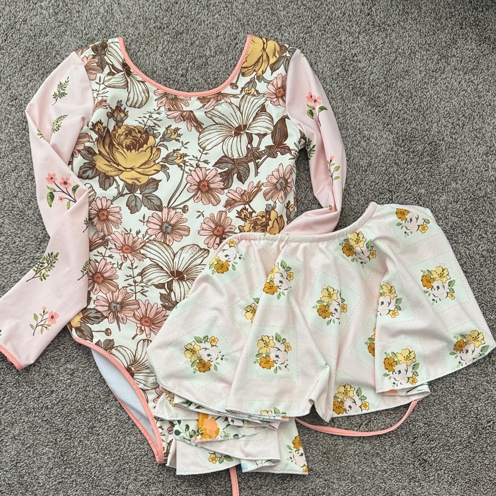 Sweet honey leotard with reversible skirt